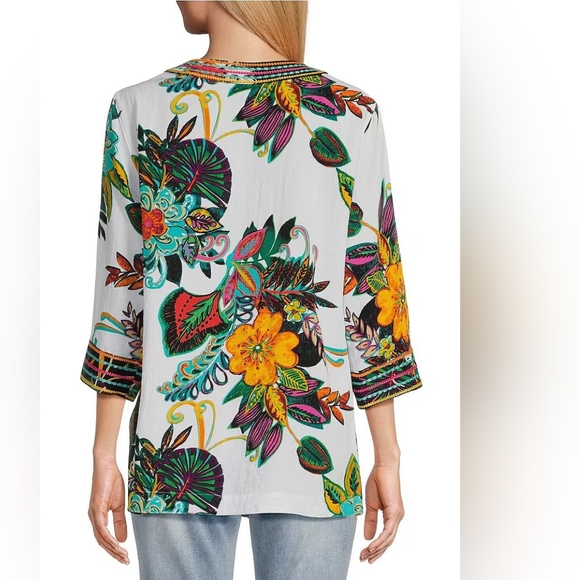 Tropical Floral Print Round Split Neck 3/4 Sleeve Tunic - Picture 2 of 5